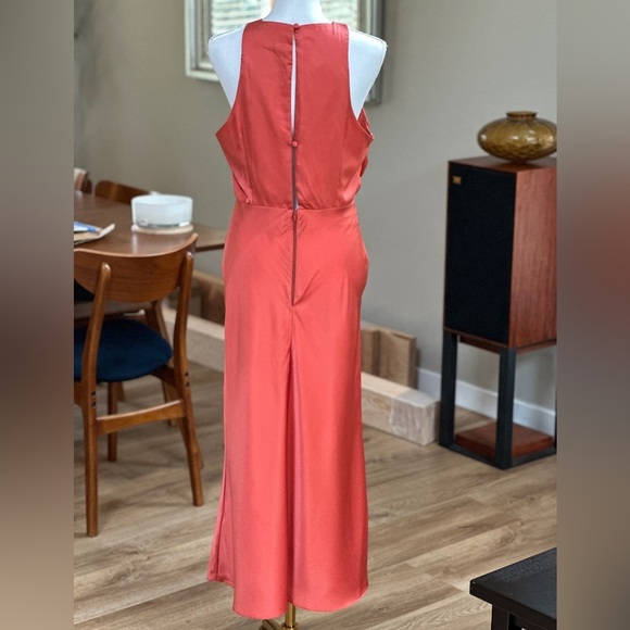 ASOS DESIGN satin drape high neck bodice midi dress in orange rust - Picture 4 of 7